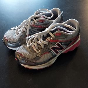 New Balance Tennis Shoes